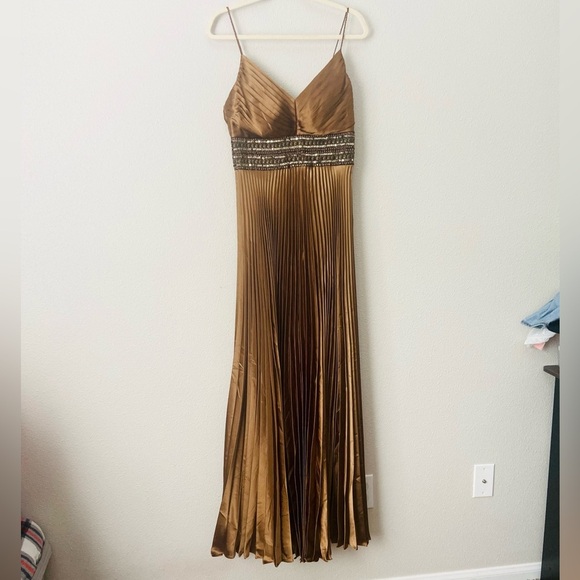 JS Collections Bridesmaid Homecoming Dress Size 8 - Picture 1 of 11